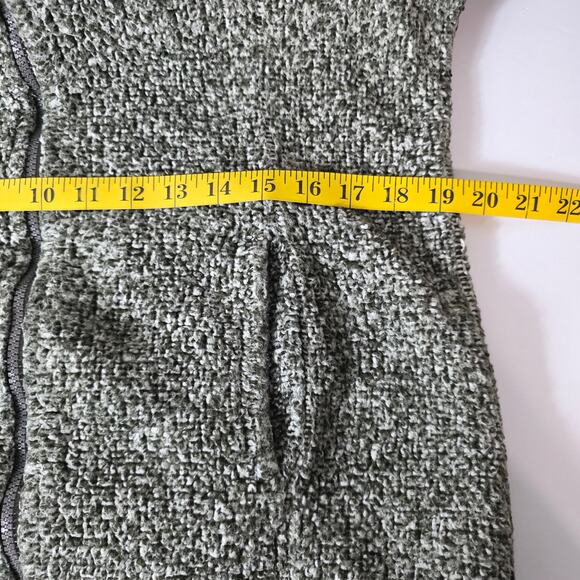 Disney Jacket Womens M Black and White Sherpa Fleece Full Zip Mickey Globe Patch - Picture 9 of 12